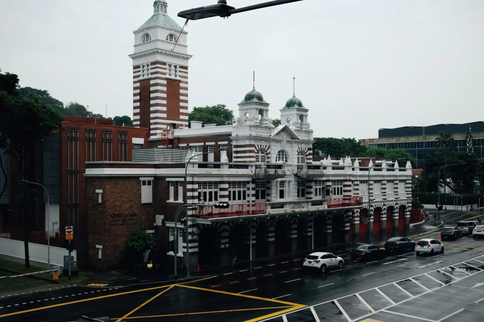 仓储管理数字化转型：扫码出入库软件与库存预警系统的协同应用解析
